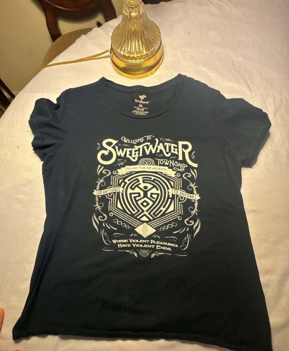 TeeFury Westworld Welcome to Sweetwater Graphic T-Shirt XL